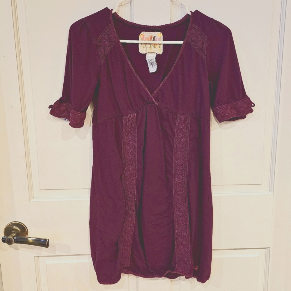 Billabong dress with button sleeve detail